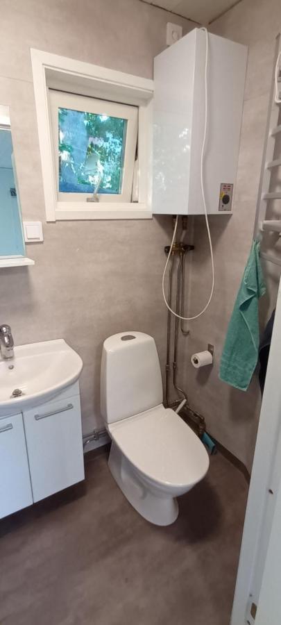 Saxemara Med Minikoek Och Badrum Ronneby Dış mekan fotoğraf